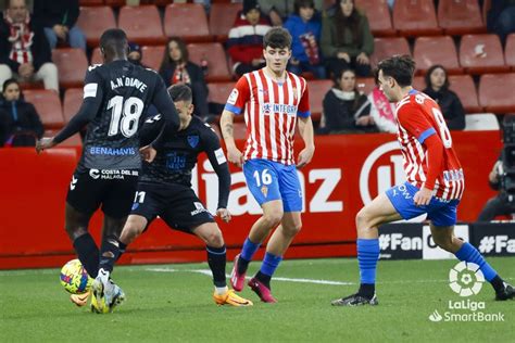 La afición del Málaga se agarra al Sporting Killer Asturias