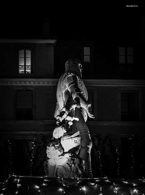 Le Vert Galant Dans La Lumière Statue Dhenri Iv En M Flickr