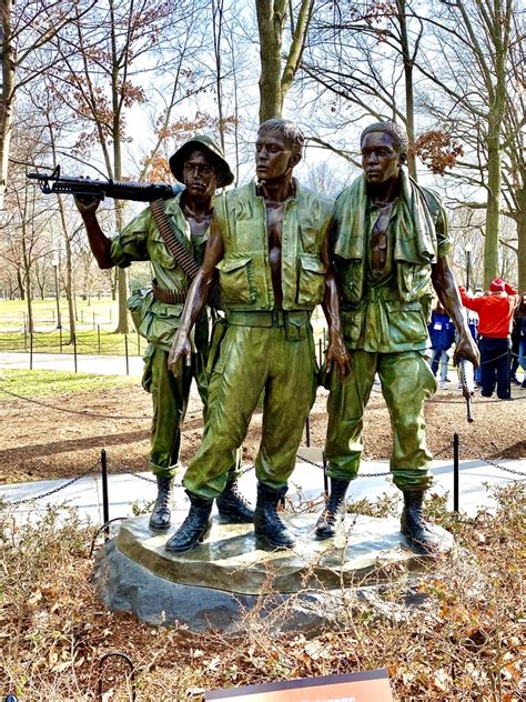 The Three Soldiers Statue | MP.photo