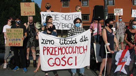 W Bydgoszczy Protest Przeciwko Wypowiedzeniu Konwencji Stambulskiej