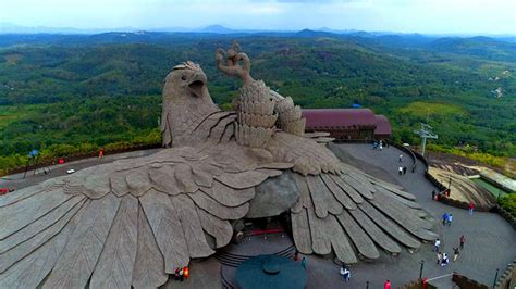 This Artist Took Ten Years To Create The World S Tallest Bird Sculpture