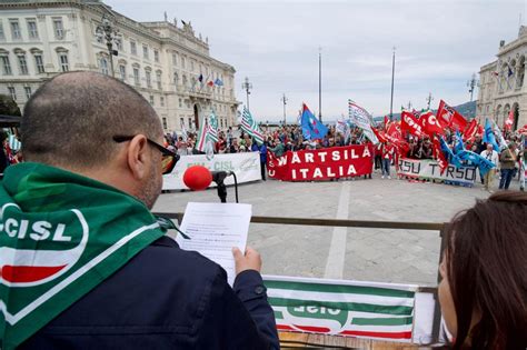 Corteo Del Primo Maggio A Trieste Le Foto Il Piccolo