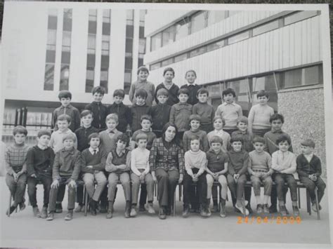 Photo De Classe Cm De Ecole Marcel Cachin Copains D Avant