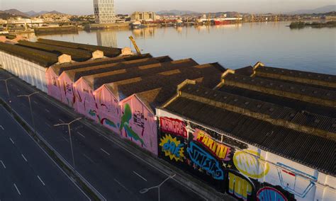 As tintas e cores aportam na Zona Portuária do Rio projeto transforma