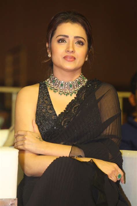 Trisha Krishnan తరగన అదత తరష 40 ఏళల వయసల కడ చకకచదరన