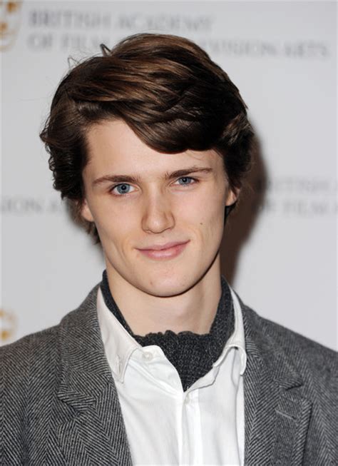 Eugene Simon Doblaje Wiki Fandom Powered By Wikia