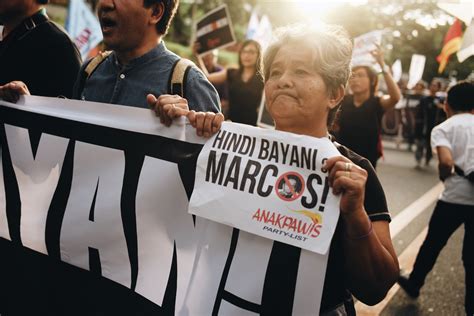 Marcos burial a ‘calculated risk’ - lawyer - VERA Files