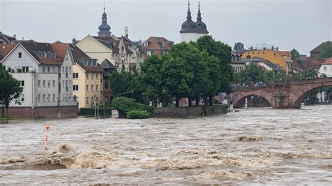 Wie Ihre Region sich gegen Hochwasser und Starkregen schützen kann