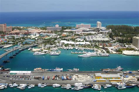 Hurricane Hole Superyacht Marina Offers Unique In Slip Fuelling