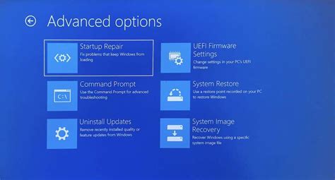 Cómo crear y usar una unidad USB de recuperación de Windows 11 ES Atsit