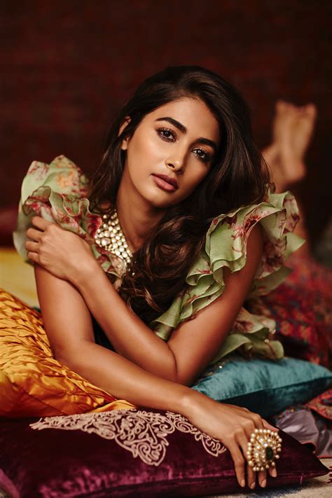 pooja hegde  wallpaper hd indian celebrities  wallpapers images