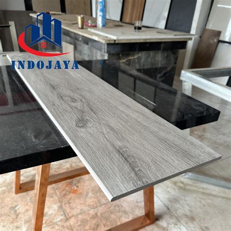 Jual Granit Tangga Motif Kayu 30x80 30x90 30x100 30x120 Custom Ukuran