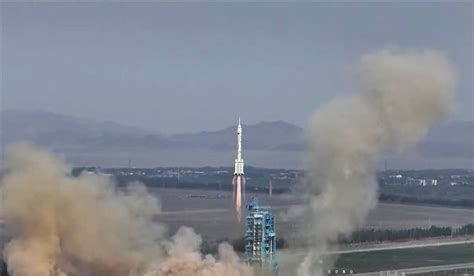 China lança primeiro astronauta civil ao espaço Olhar Digital