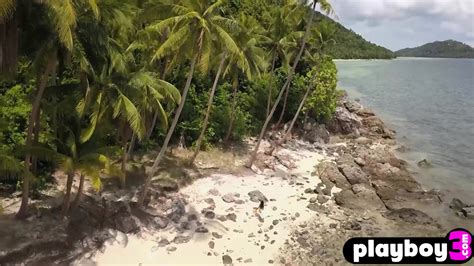 Big Tits Asian Teen Kahlisa Enjoys Beach Posing And Babe Showed Hot Body