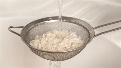 Why It S Important To Rinse Rice Before Cooking It