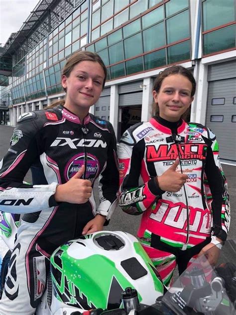 Team Pilotes Fille Au Guidon Reprise Des Comp Titions Moto