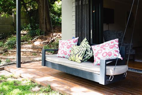 11 Free Porch Swing Plans to Build at Home