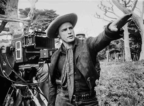 Behind The Scenes: Marlon Brando Directing The Western ONE-EYED JACKS ...