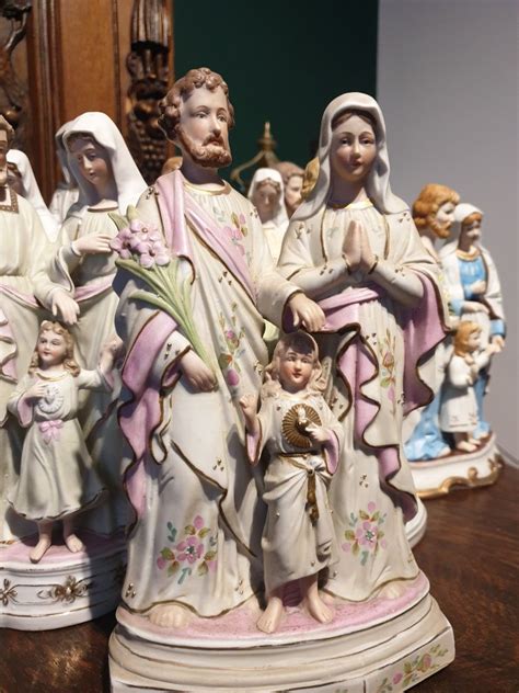 Stara figurka porcelanowa Święta Rodzina biskwit Maryja Józef i Jezus