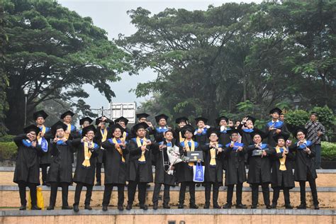 Wisudawan Terbaik Program Studi Teknik Elektro Undip Pada Wisuda Ke