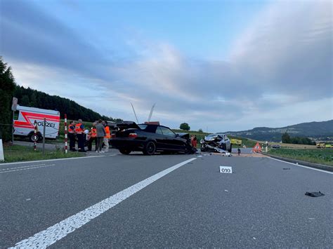 Birmensdorf Verkehrsunfall fordert zwei Verletzte Kanton Zürich