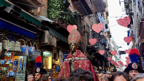 Il Miracolo Di San Gennaro Si Ripete A Napoli Showcase Delle Notizie