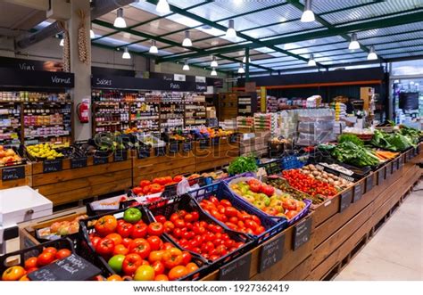 Vegetable Stall: Over 122,217 Royalty-Free Licensable Stock Photos ...