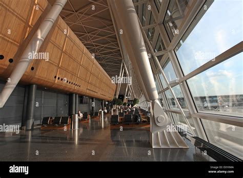 Flughafen zürich abflug -Fotos und -Bildmaterial in hoher Auflösung – Alamy