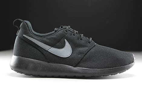 Nike Roshe Run Black And Grey