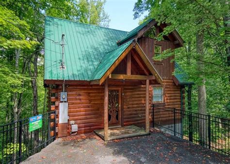 Secluded 1 Bedroom Log Cabin Sky Harbor Resort Pigeon Forge Gatlinburg