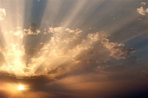 Why Do Crepuscular Rays God Light From Clouds Appear To Be Spreading