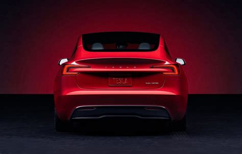 Нову Tesla Model 3 показали на свіжих фото з усіх боків OBOZ UA