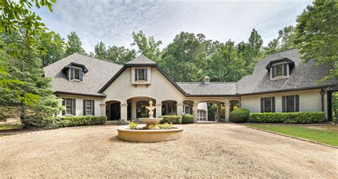 Serene Bedroom European Estate Hits The Alpharetta Market What Now