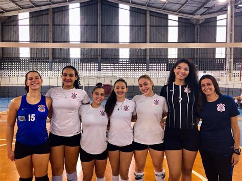 Sete jogadoras do Corinthians Vôlei são convocadas para a Seleção