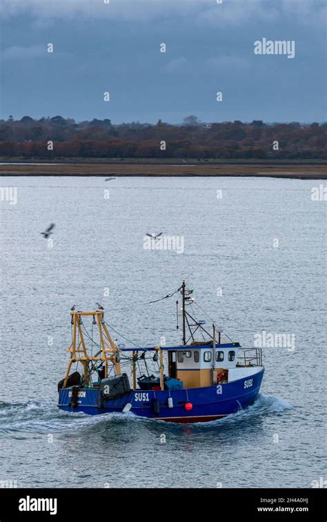 Small Inshore Fishing Trawler Uk Fishing Uk Trawler Fishing Trawler