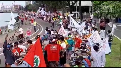 Manifestantes Protestam Contra Bolsonaro Durante Grito Dos Excluídos Em