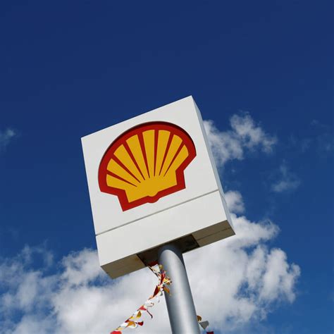 Shell To Acquire UKs Largest Electric Vehicle Charging Network