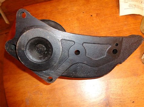 Nos Master Water Pump Ford V Passenger Cp Left Side Bearing