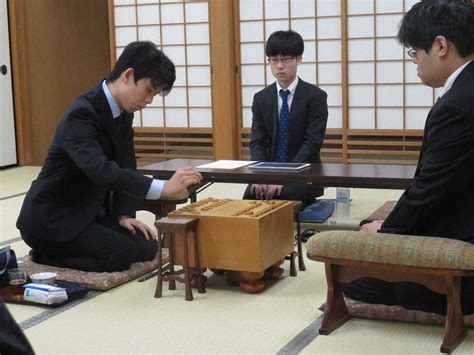 藤井七段 王将戦挑戦者決定リーグ2勝目 羽生九段は連勝、久保九段は連敗― スポニチ Sponichi Annex 芸能