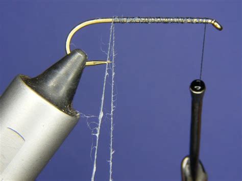 How To Use A Dubbing Twister How To Tie Fly Fly Tying Step By Step