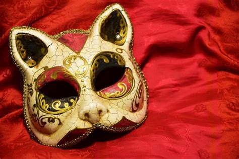 Venice Carnival and Carnival Masks - Delicious Italy