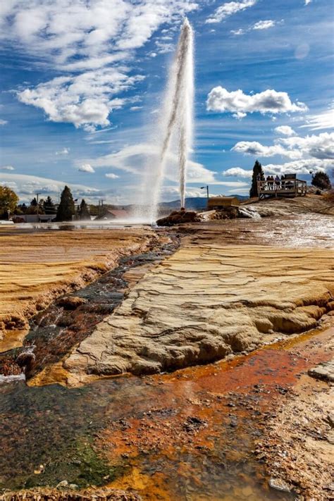 The Only Captive Geyser in the World - Soda Springs Geyser Park