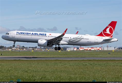 TC LSN Turkish Airlines Airbus A321 271NX Photo By Conor Clancy Alpha