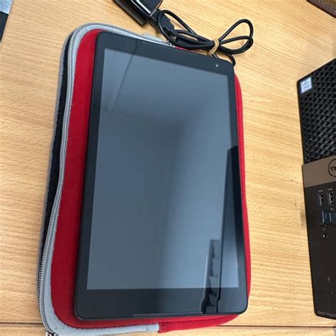 Telstra Tablet Model 9026s With Soft Case And Chargers