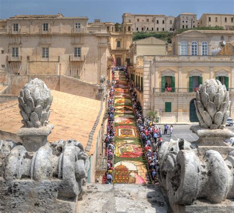 Infiorata di Noto Baroque Spring - Visit Sicily
