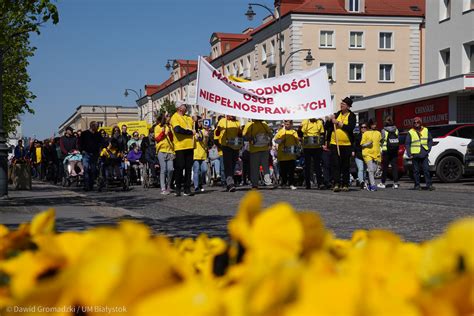 Marsz Godno Ci Os B Niepe Nosprawnych Bia Ystok Oficjalny