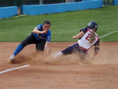 Comincia Litalian Softball Series Inox Team Saronno Ed Mkf Bollate In Lotta Per Lo Scudetto