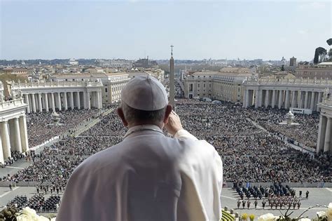 La visite de François Hollande au Vatican est elle symbolique