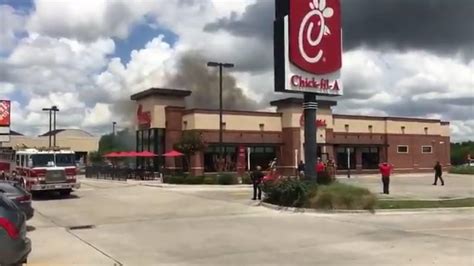 Worlds Largest Chick Fil A With Rooftop 5 Floors Opens In New York