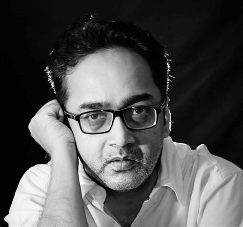 difficult  write fiction  turns  gaze